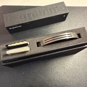 le gramme punched ribbon bracelet le 19g - brushed black sterling silver